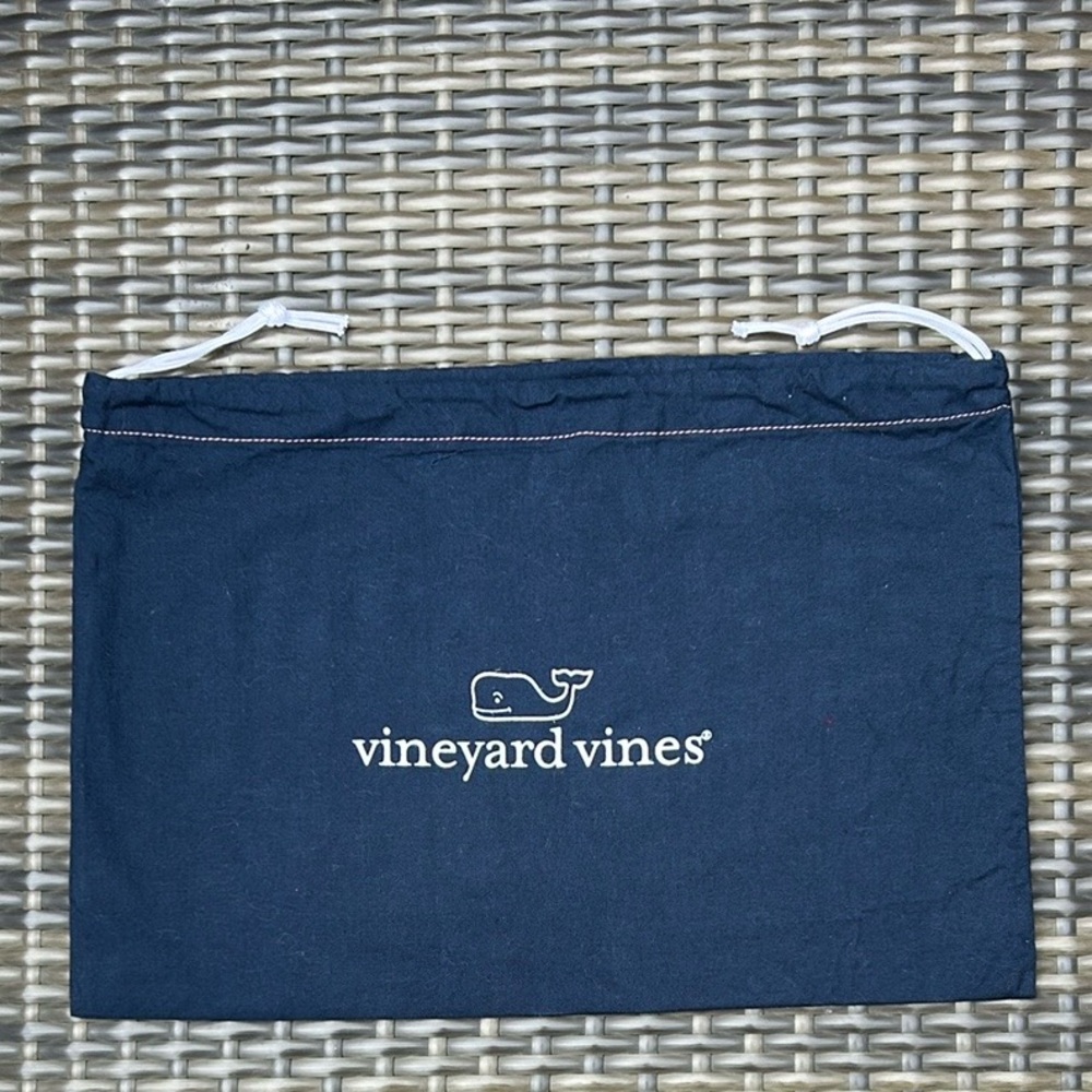 Vineyard Vines Navy Blue Bags with Whale Logo (3)